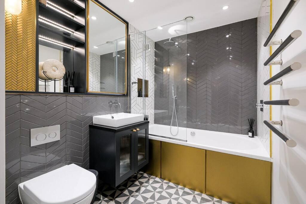 Ivy Berwick Street Ii Pro-managed Apartment London