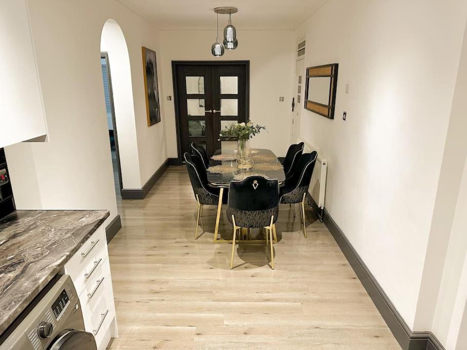 Beautiful Cosy 2 Bed Whole Flat