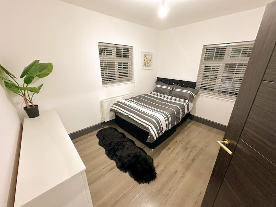 Beautiful Cosy 2 Bed Whole Flat Apartamento Londres