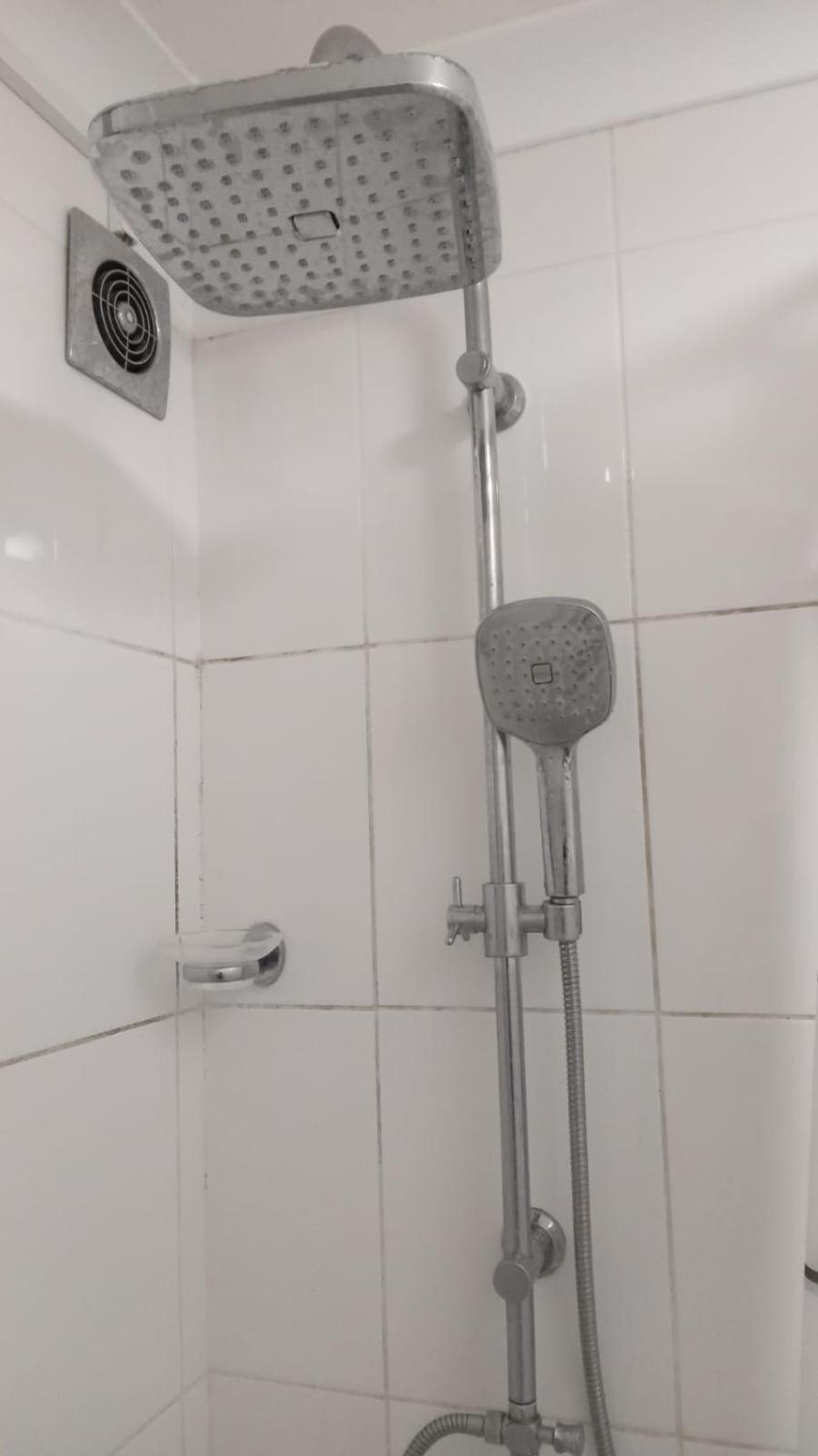 Exclusive Luxurious Double Bedroom In A Beautiful Shared Flat Close To Transit & Grocery Stores London