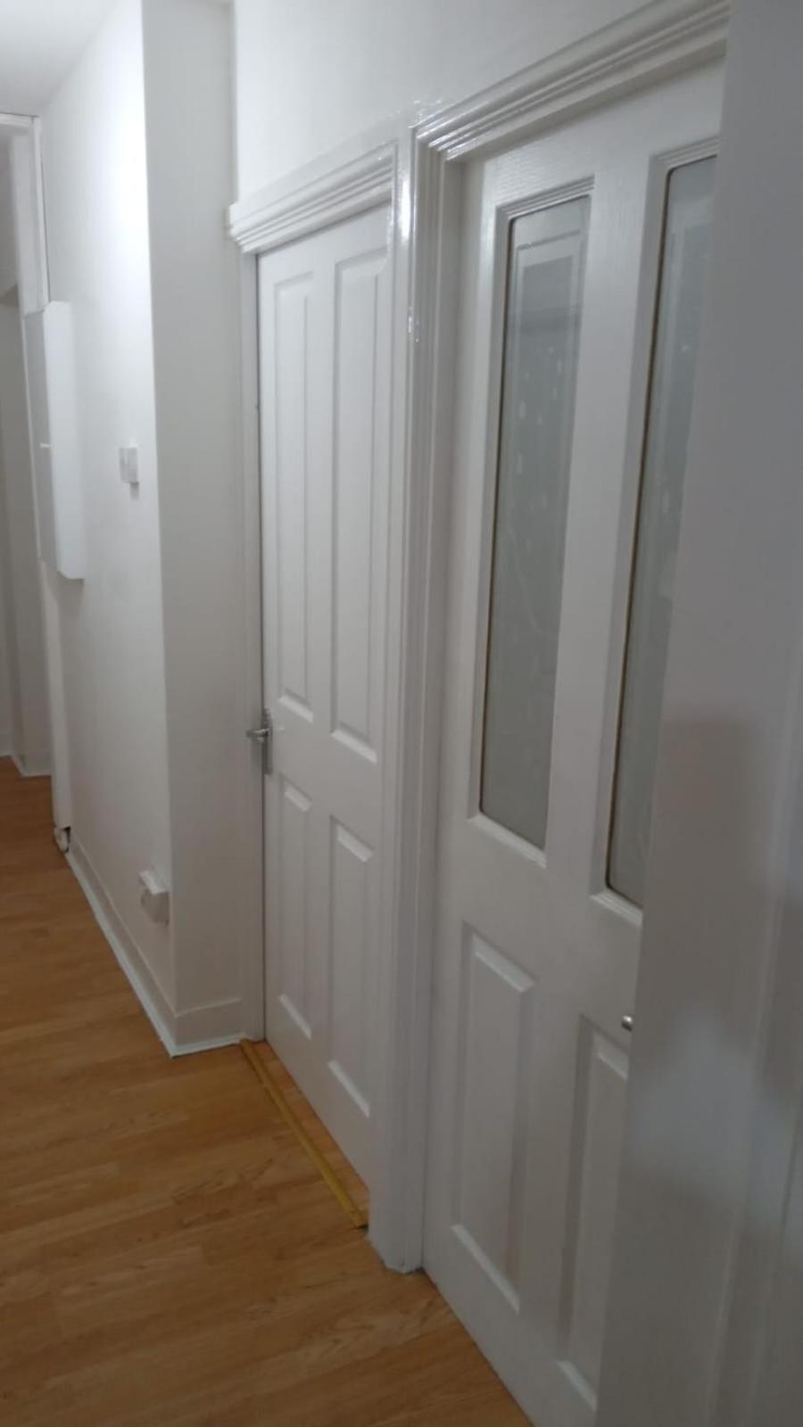 Exclusive Luxurious Double Bedroom In A Beautiful Shared Flat Close To Transit & Grocery Stores Homestay
