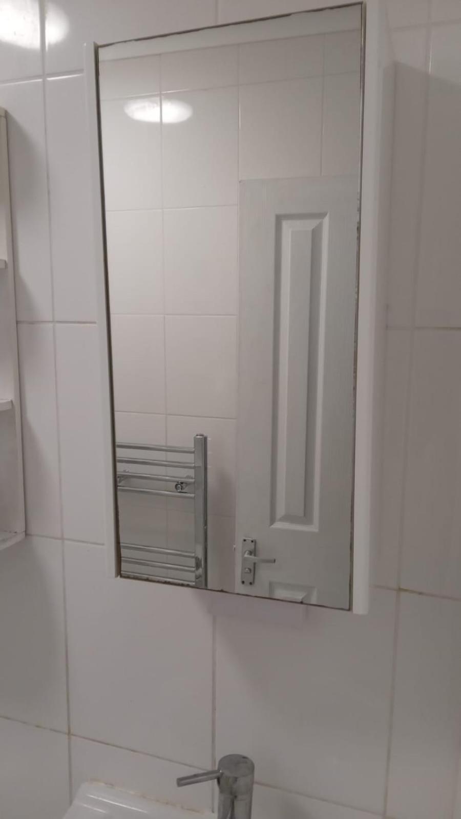 Exclusive Luxurious Double Bedroom In A Beautiful Shared Flat Close To Transit & Grocery Stores * London