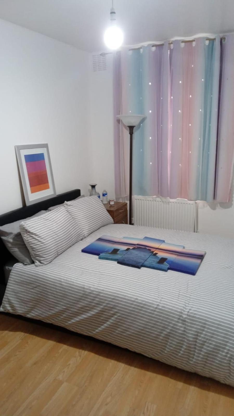 Homestay Exclusive Luxurious Double Bedroom In A Beautiful Shared Flat Close To Transit & Grocery Stores London