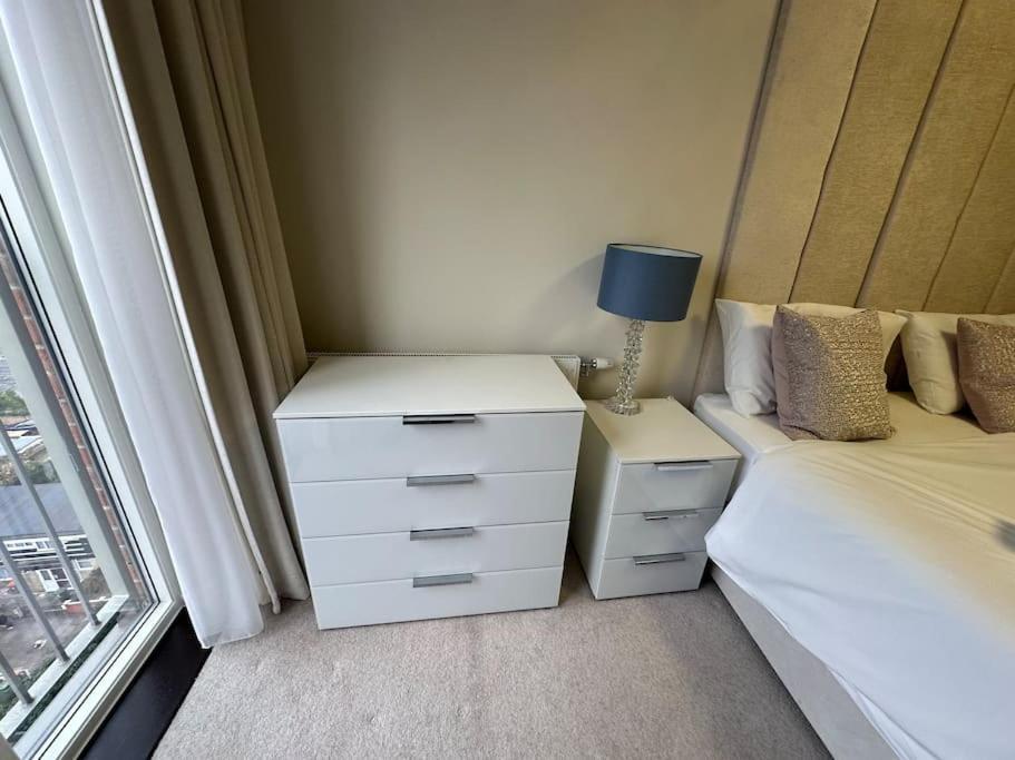 Away From Two Bed In * Londen