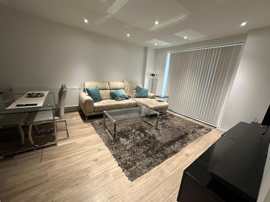 Away From Two Bed In Apartment London
