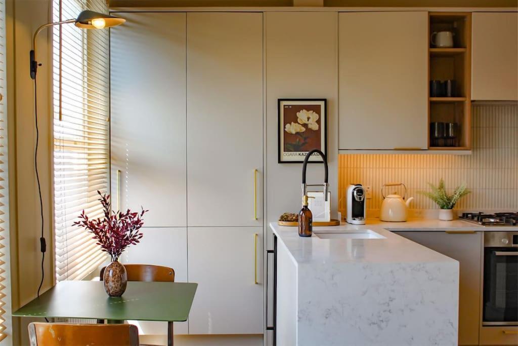 Luxury Flat In The Heart Of Apartment *
