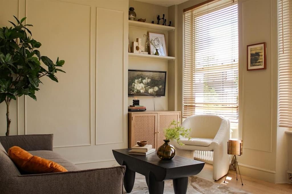 Apartment Luxury Flat In The Heart Of