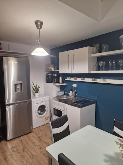 Comfortable In Wembley Apartment London
