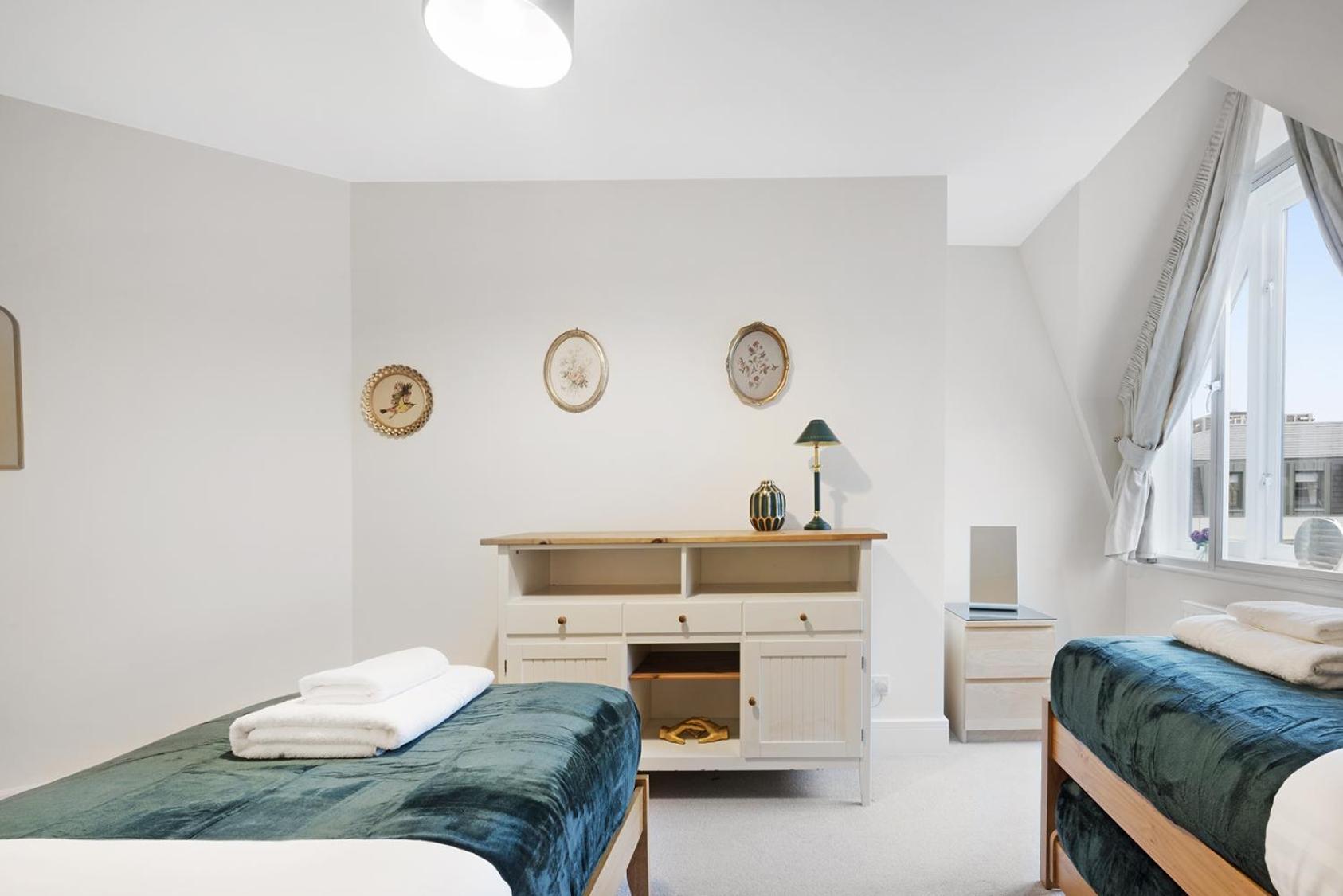 Farringdon Penthouse Spacious 3 Bedroom 2 Bath London