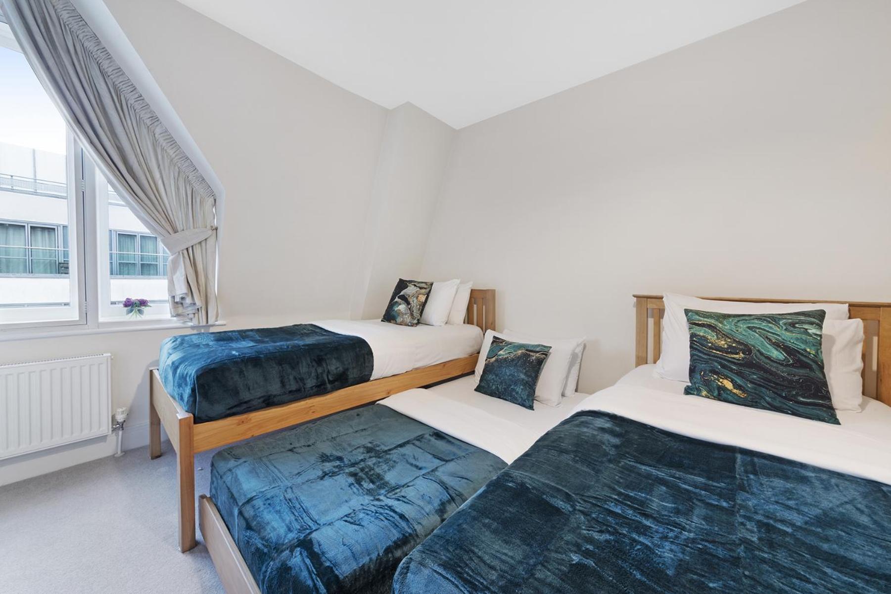 Farringdon Penthouse Spacious 3 Bedroom 2 Bath * Londen