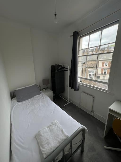 Apartment 3 Bedroom In Victoria,