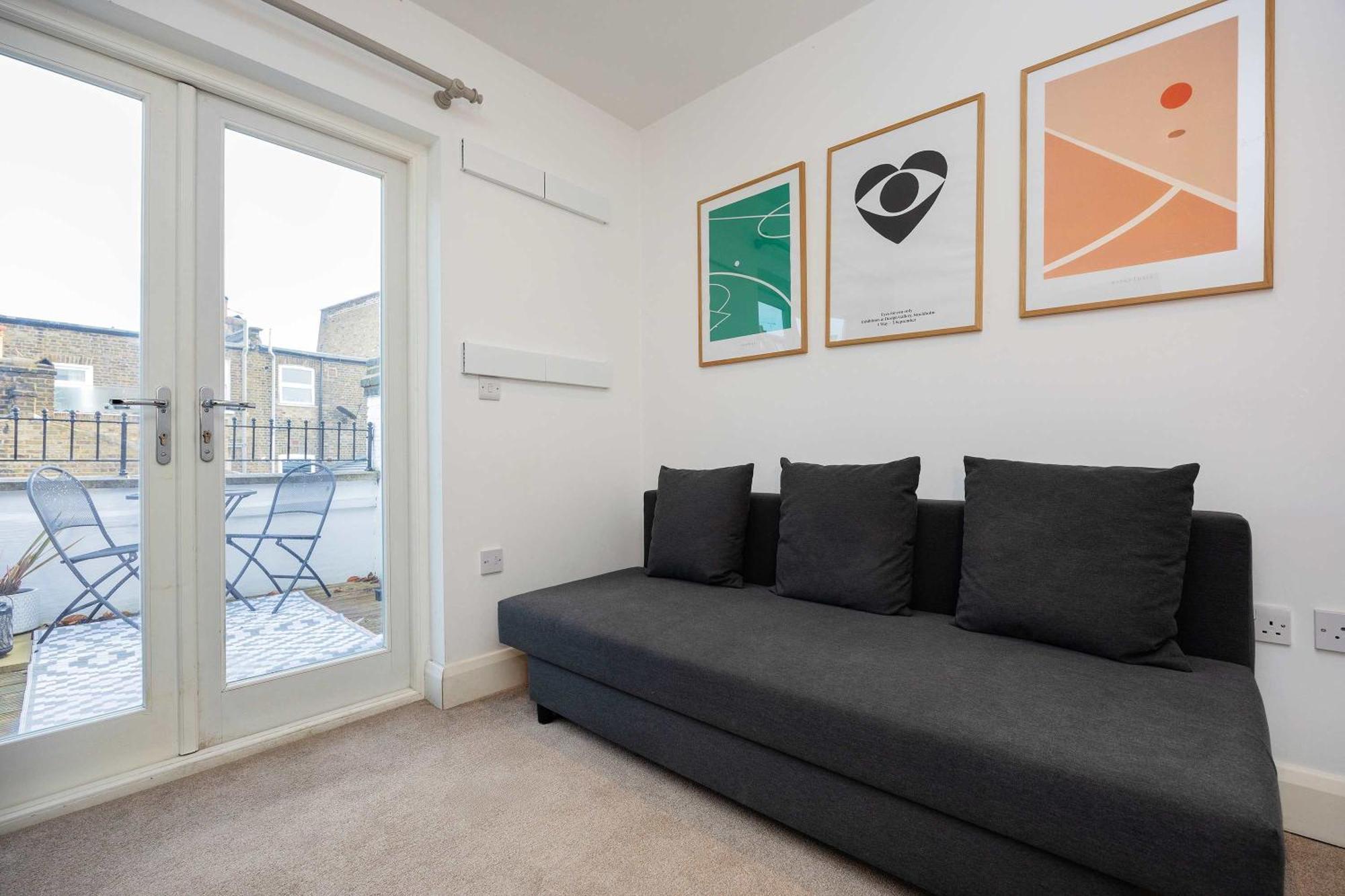 Veeve - The Fulham Palace Parkside London
