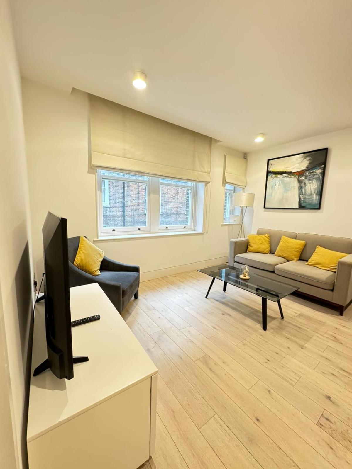 Clarges- Hsk Luxury * London
