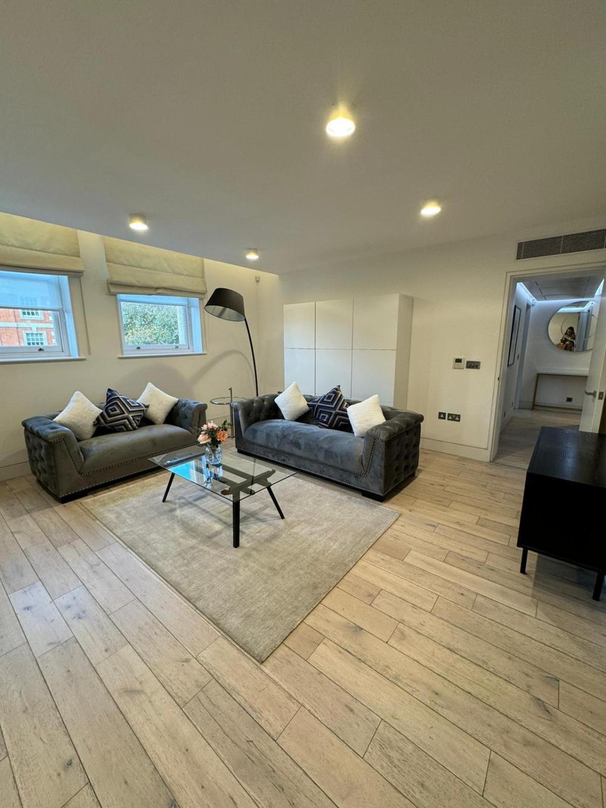 Clarges- Hsk Luxury London