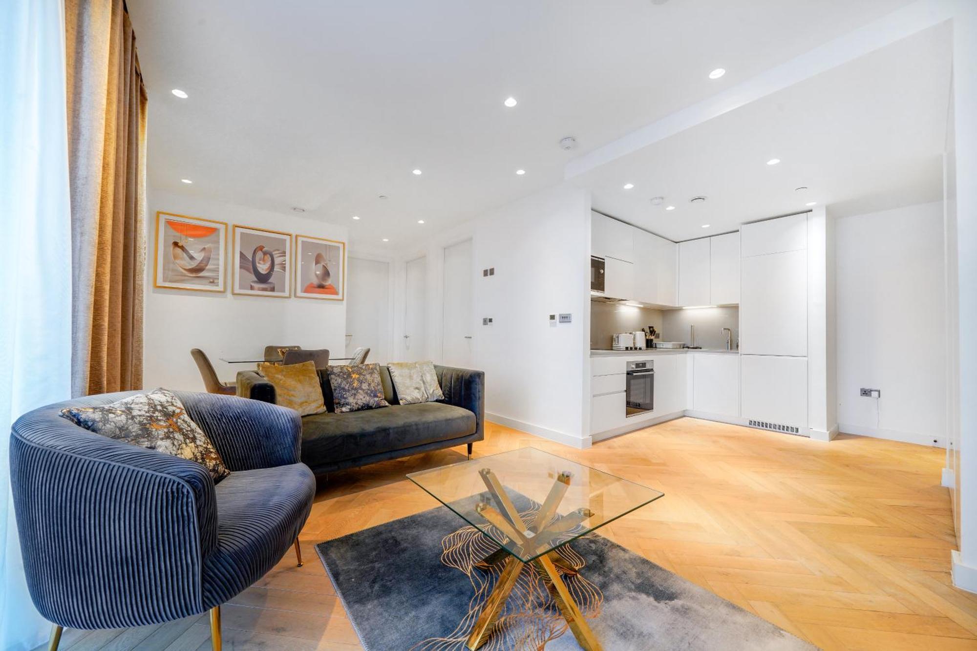 Warmly Relaxed Apart, 5beds, 5mins Walk To Tube Station, 10mins To Westend, Ctral *