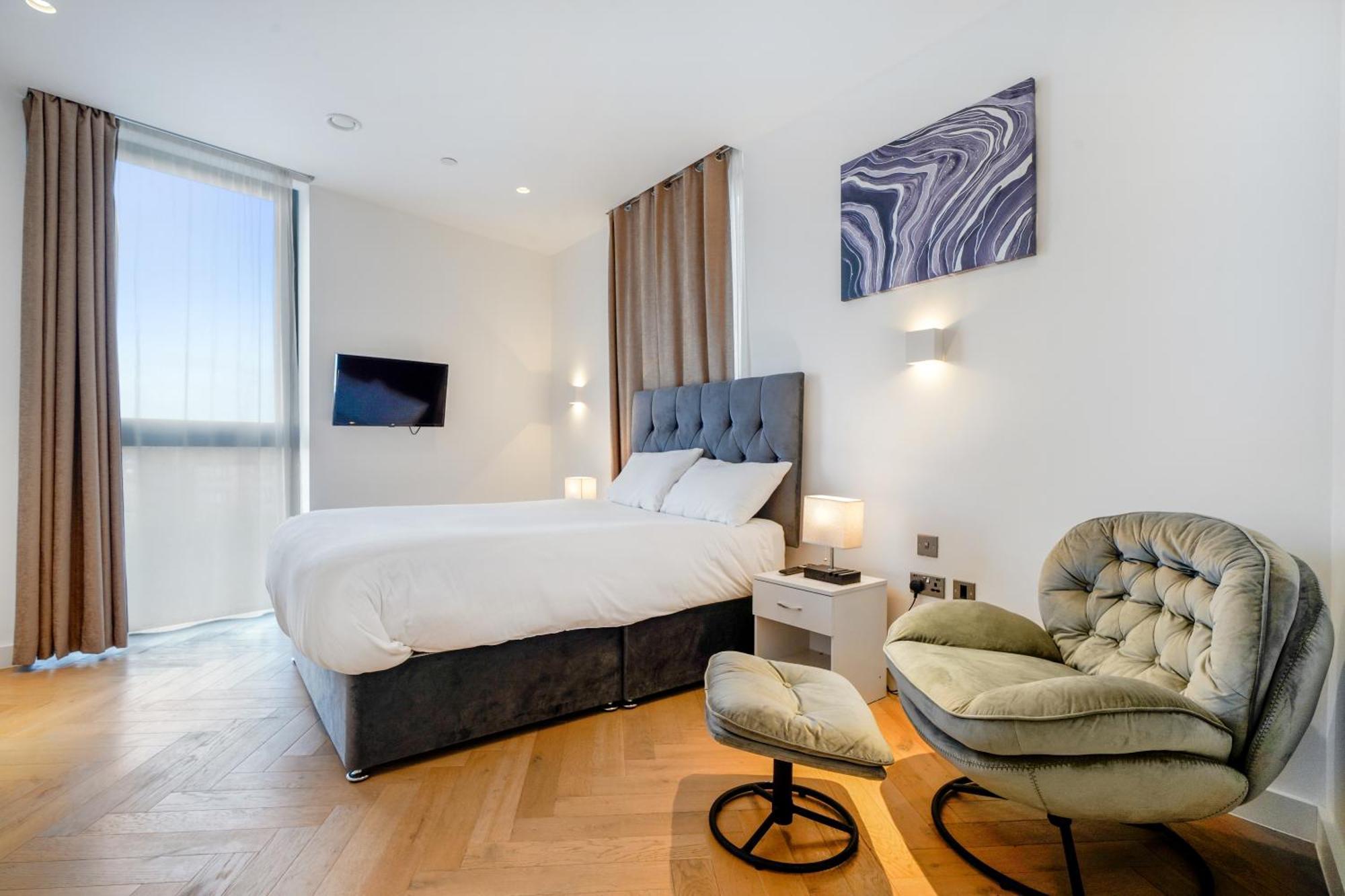 Warmly Relaxed Apart, 5beds, 5mins Walk To Tube Station, 10mins To Westend, Ctral Apartment London