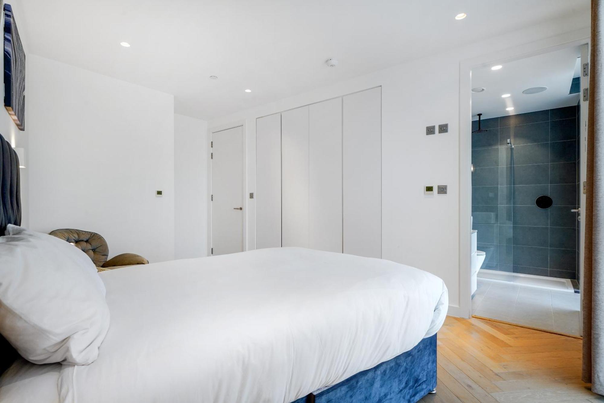 Warmly Relaxed Apart, 5beds, 5mins Walk To Tube Station, 10mins To Westend, Ctral London