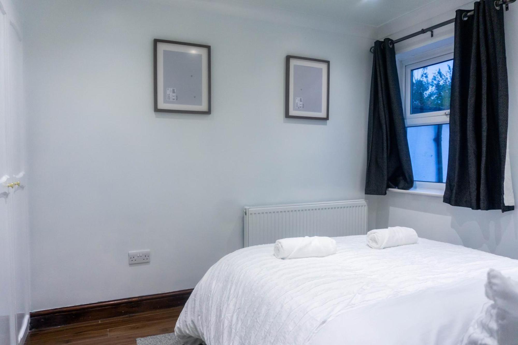 Apartment Modern, Cozy 3-bed House In Perfect For Families, Contractors And Groups!
