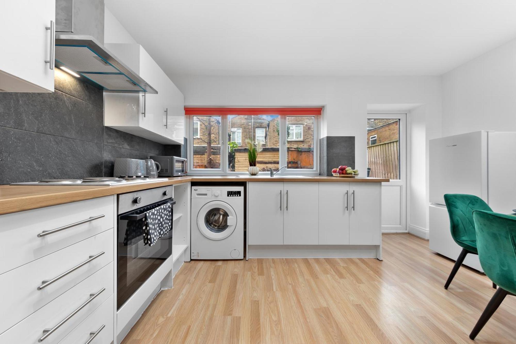 Appartement Stylish 2-Bed London Escape- Sleeps 6- Garden & Parking - 15 Mins To Central- Save 20 Percent Weekly! *
