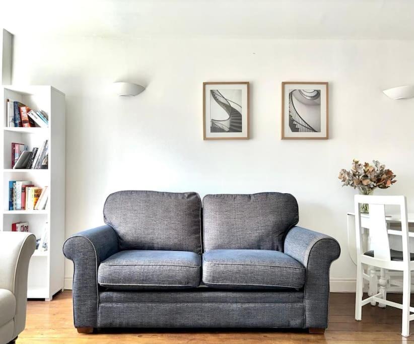 Bright Spacious 2 Bedroom Flat In Zone One London