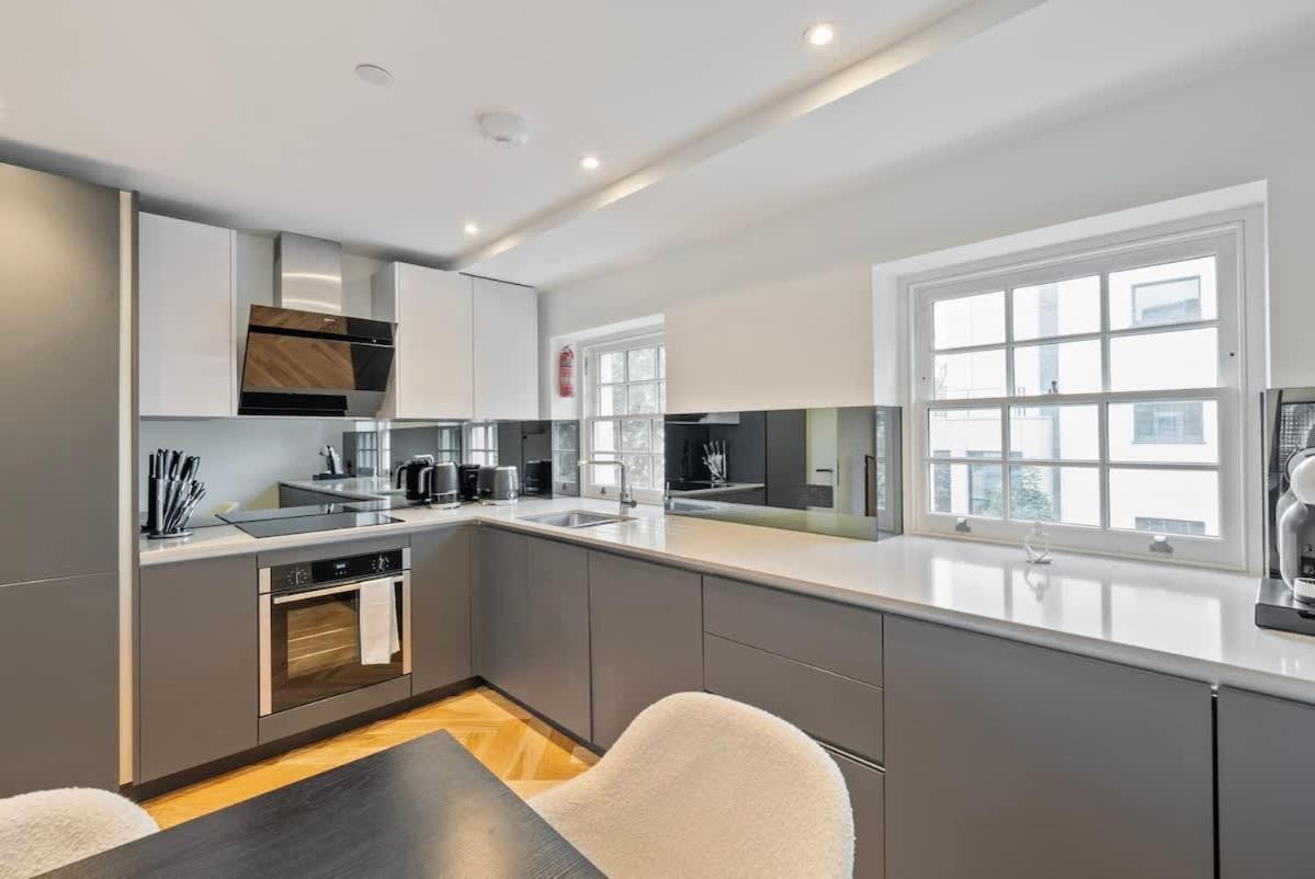 Charming 2 Bedroom 2 Bathroom Flat Near Oxford St London