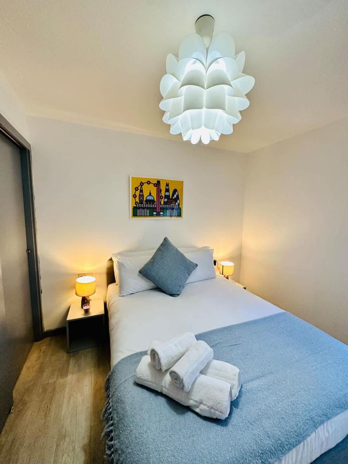 Kensington Gardens 2 Bedroom Flat With A Balcony Сasa de vacaciones Londres