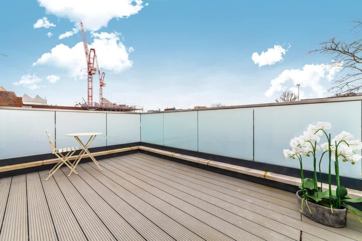 Ferienhaus Luxury 3 Bdr House With Garden Next To Battersea Park