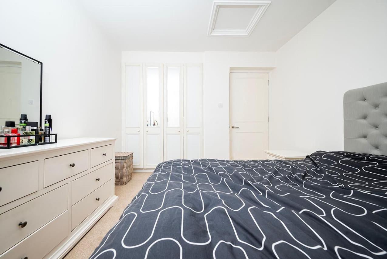 Amazing Flat In The Heart Of Vauxhall Apartment