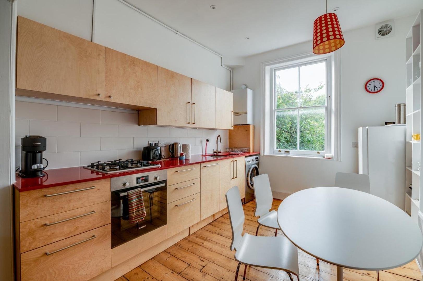 Holiday home Bright Two Bedroom Near Vibrant Camden Town *