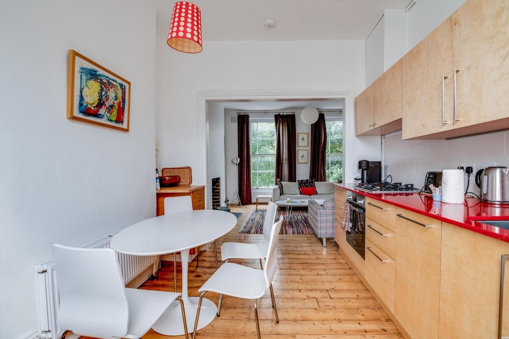 Holiday home Bright Two Bedroom Near Vibrant Camden Town London