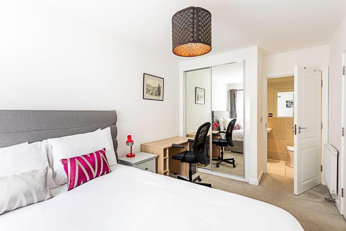 Beautiful Open Plan Garden Flat *