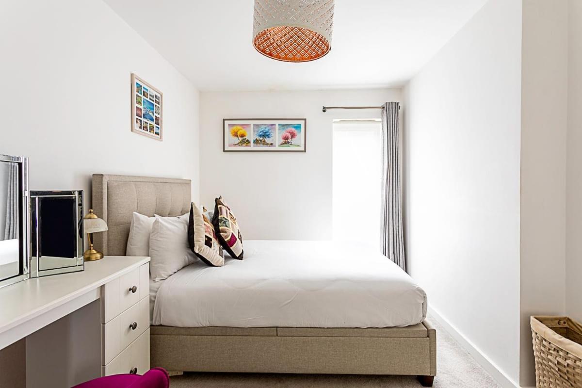 Beautiful Open Plan Garden Flat London