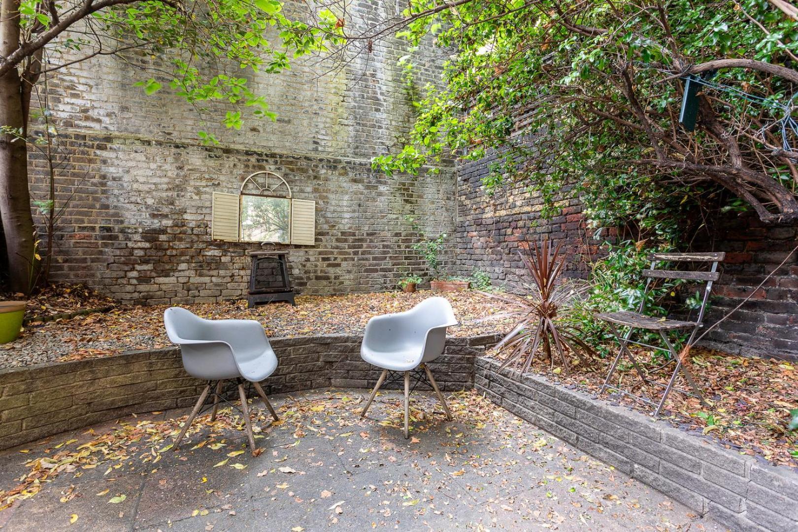 Quaint Fulham Retreat Cozy 1-bedroom Pied-a-terre London