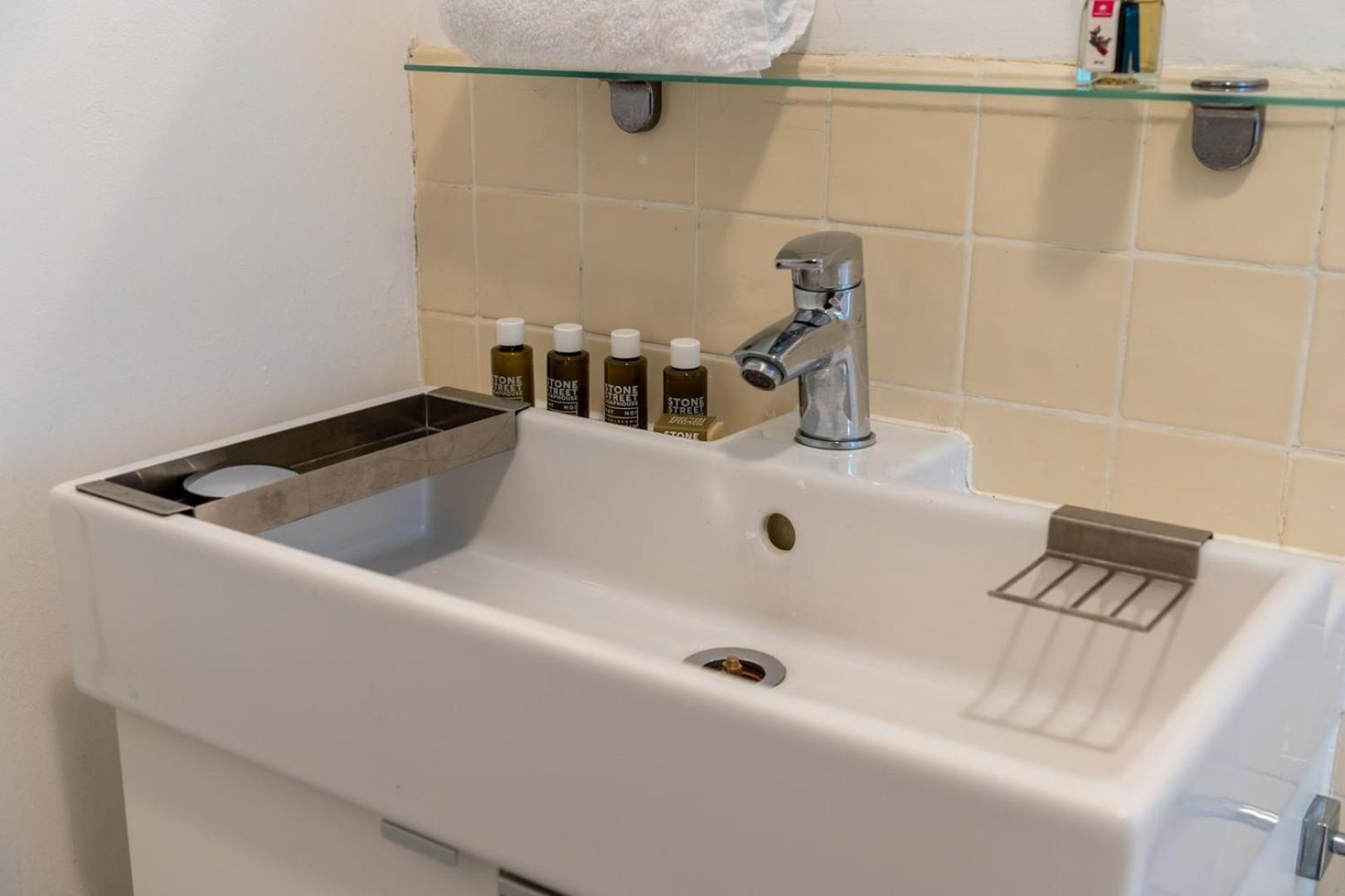 Charming One Bed Abode In East Putney * Londres