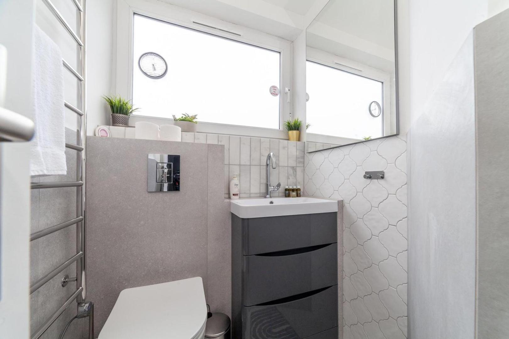 Excellent 3-bed Flat In Elephant & Castle Apartment