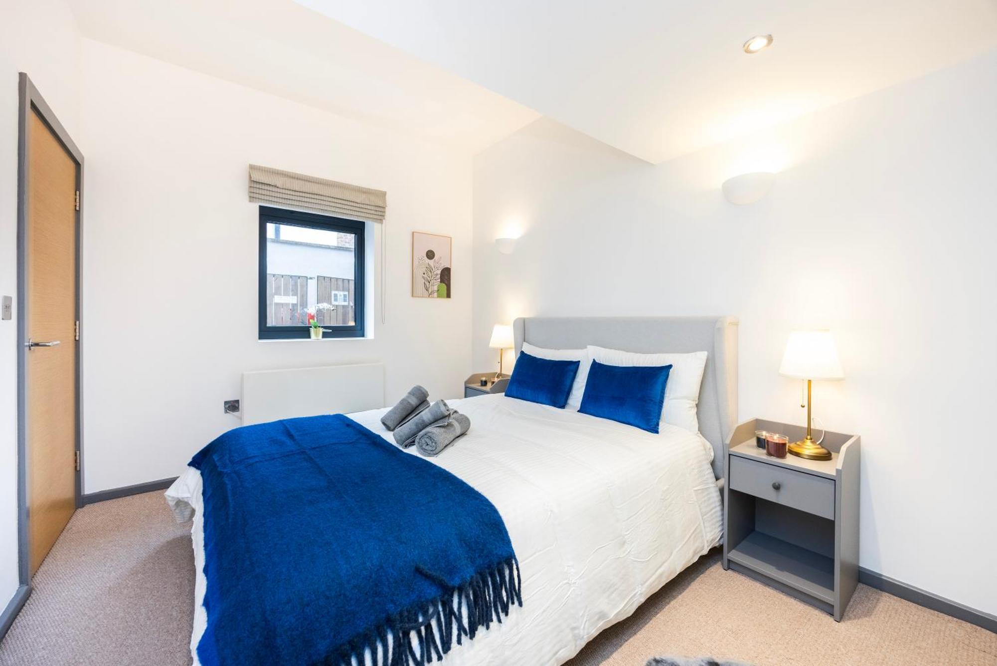 2 Bed 2 Bath Deluxe Flat In Kensington * London