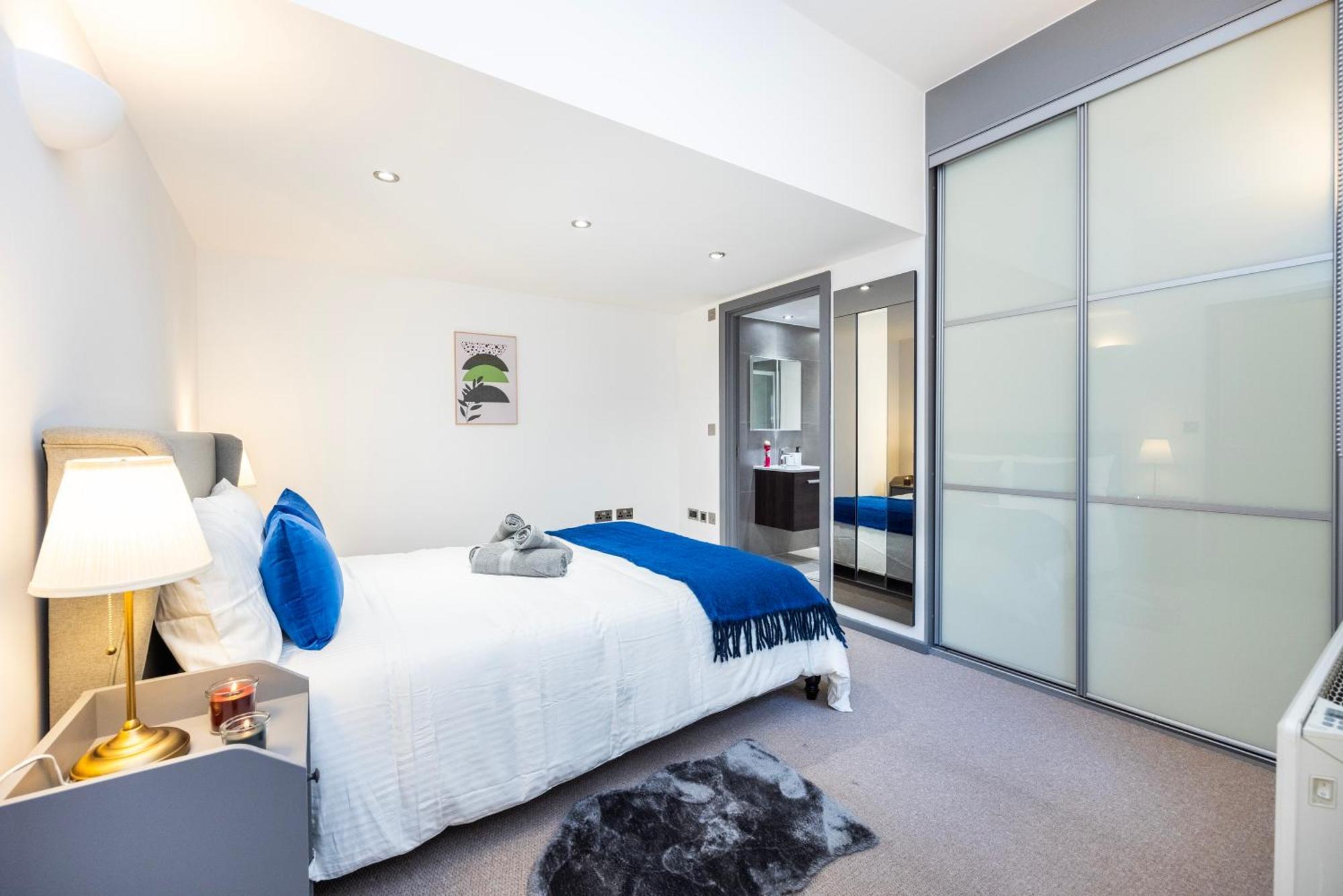 2 Bed 2 Bath Deluxe Flat In Kensington Apartment *