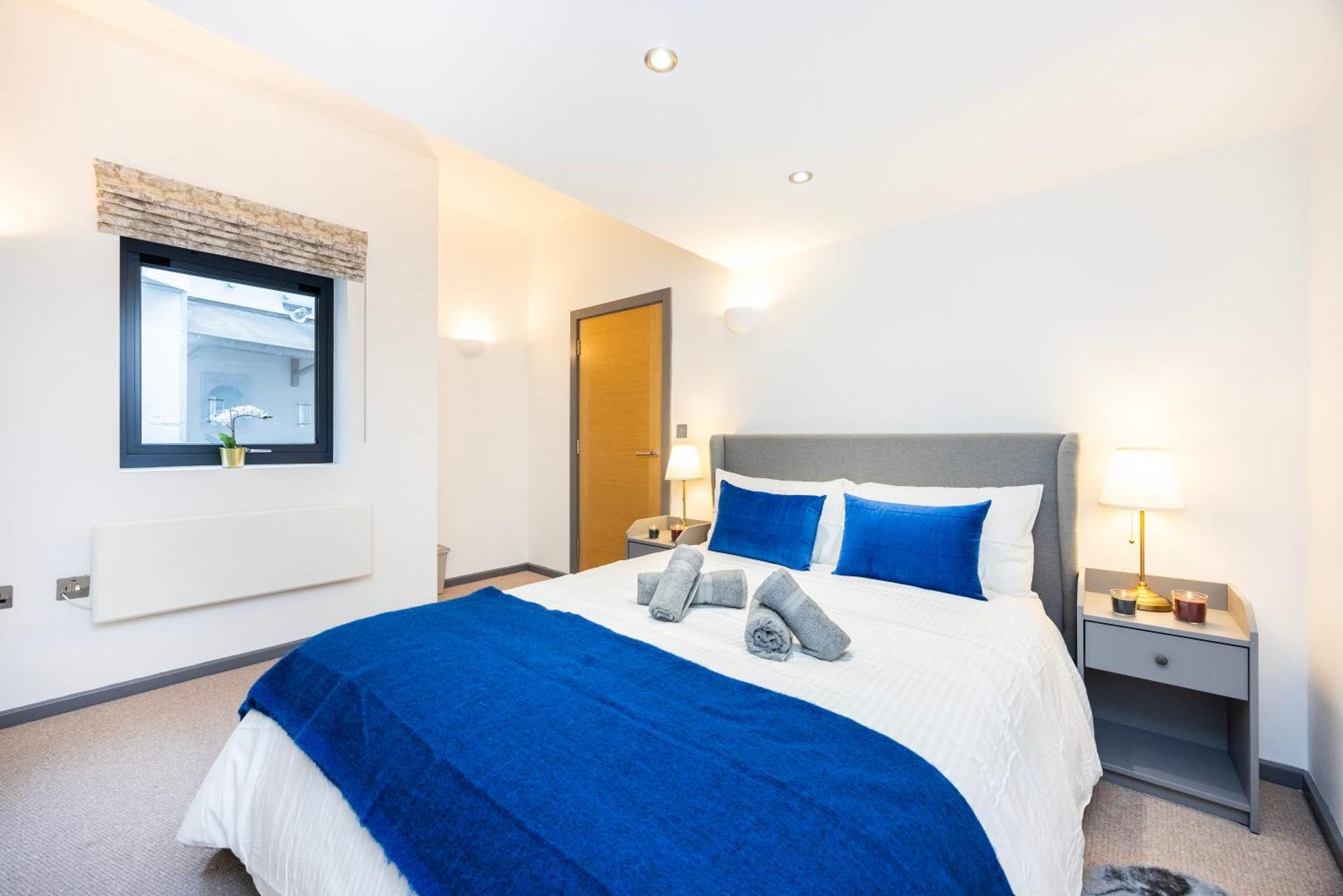 Apartment 2 Bed 2 Bath Deluxe Flat In Kensington *
