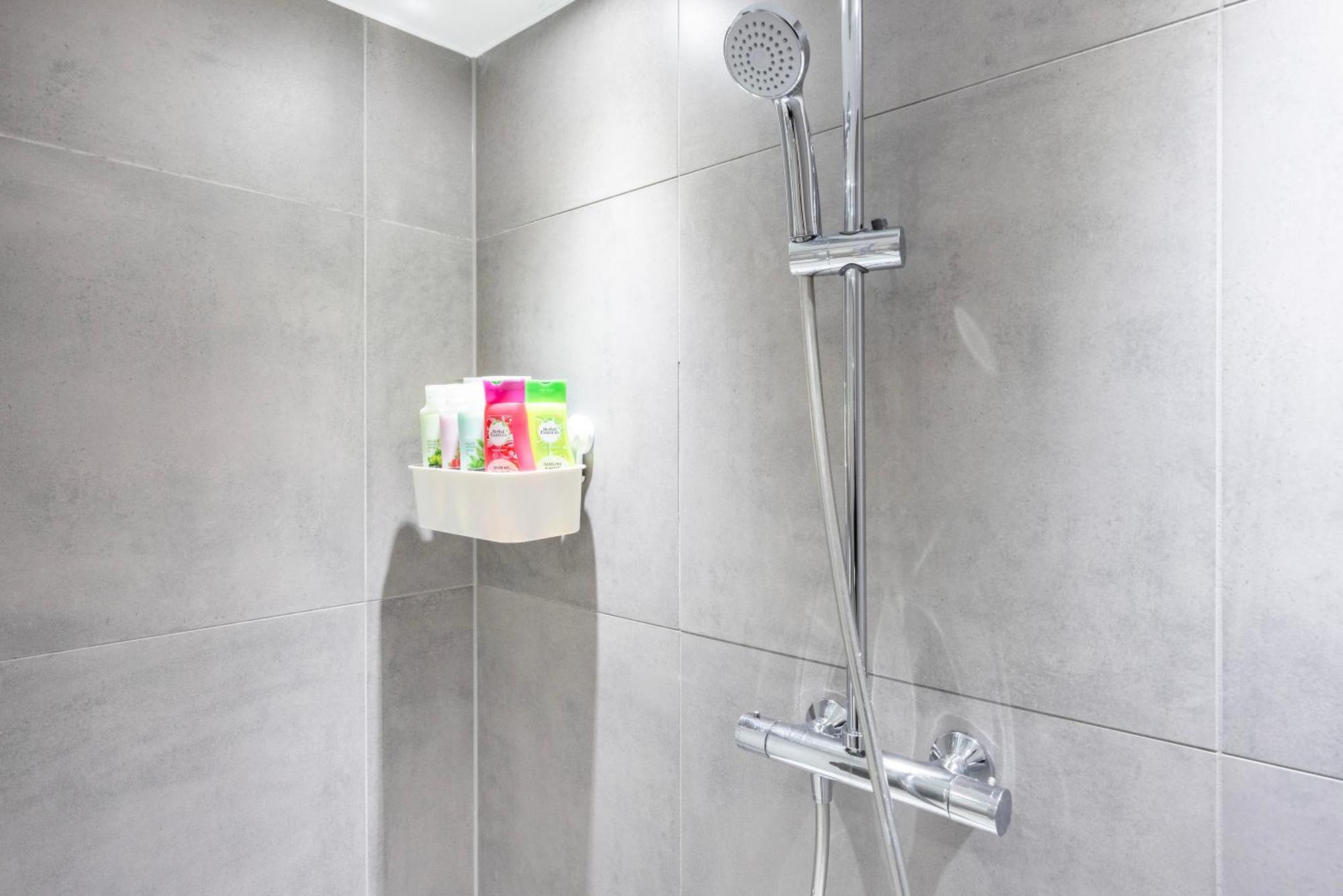 Apartment 2 Bed 2 Bath Deluxe Flat In Kensington London