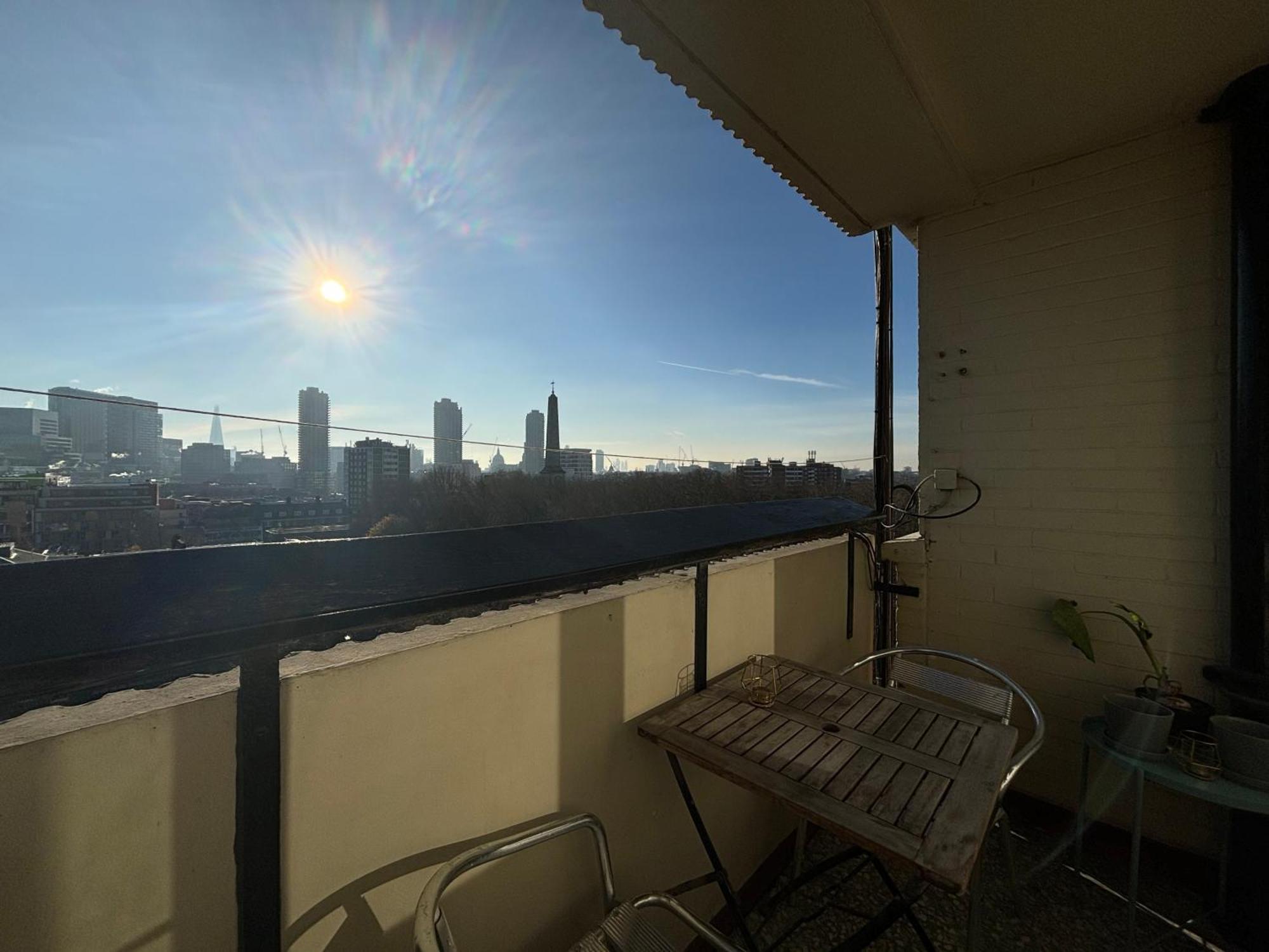 Apartment Bright And Stylish 2bd In Old Street W Views London