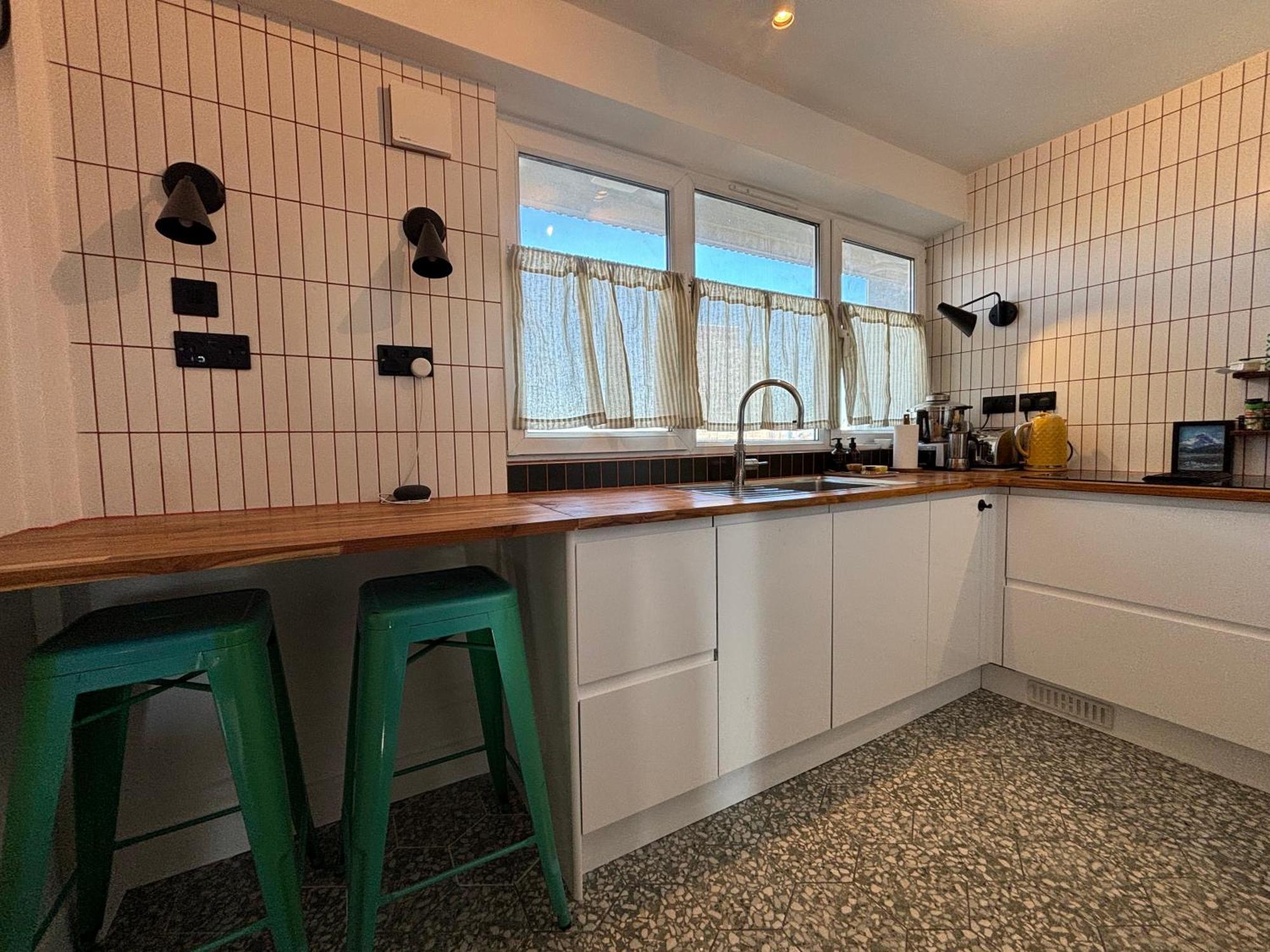 Bright And Stylish 2bd In Old Street W Views * London