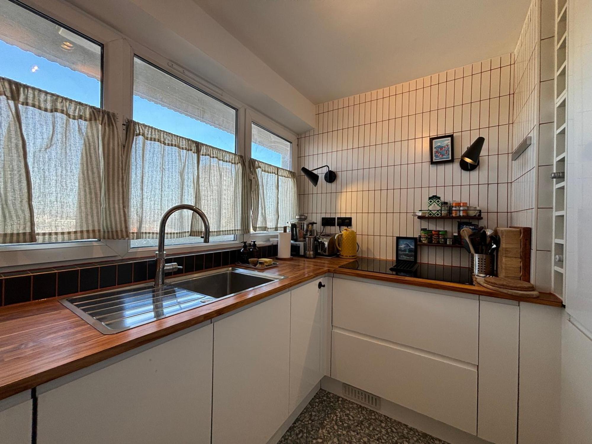 Bright And Stylish 2bd In Old Street W Views Apartment London
