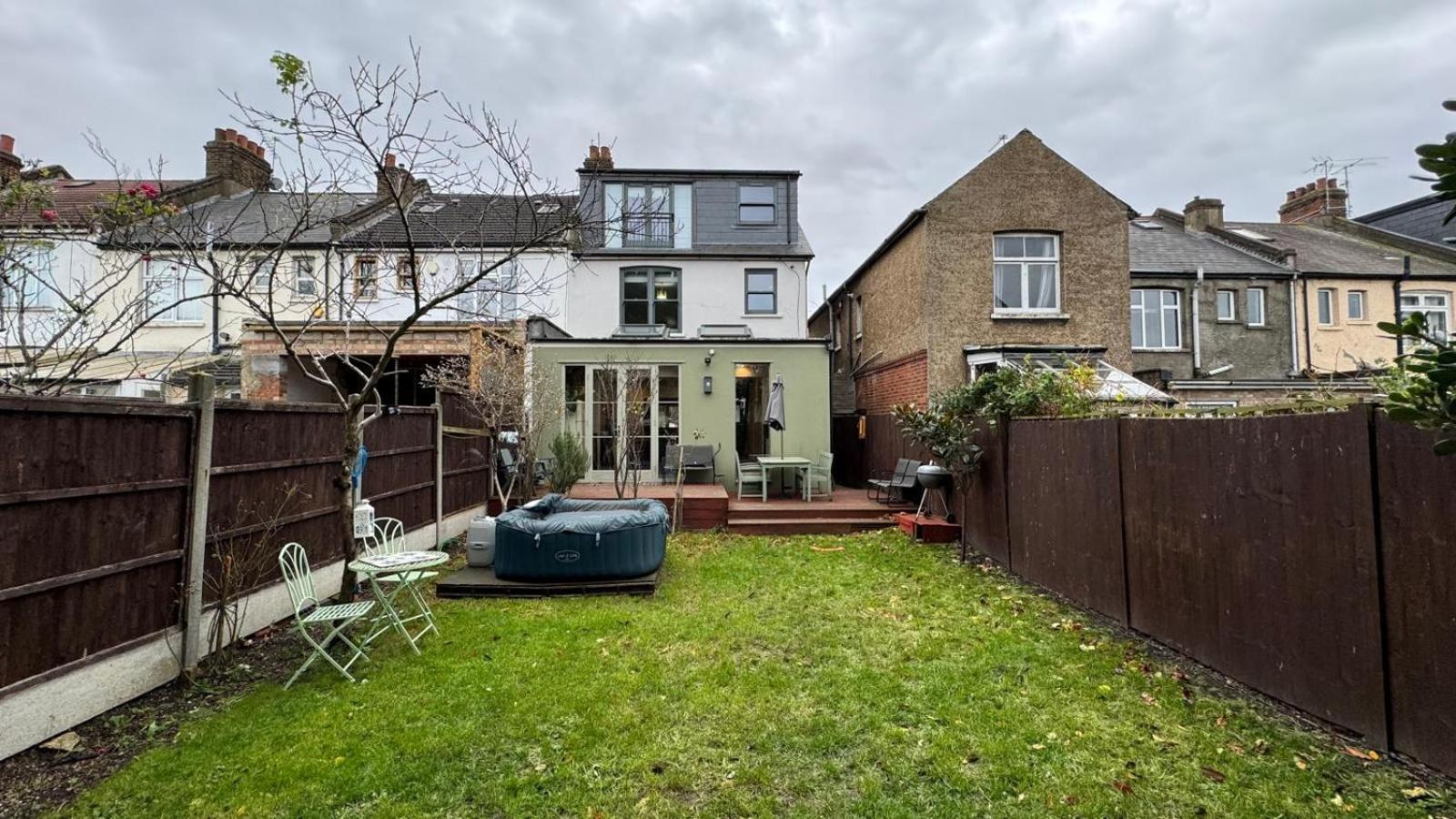Madika Homes 4 Bed House Contractor Corporate London