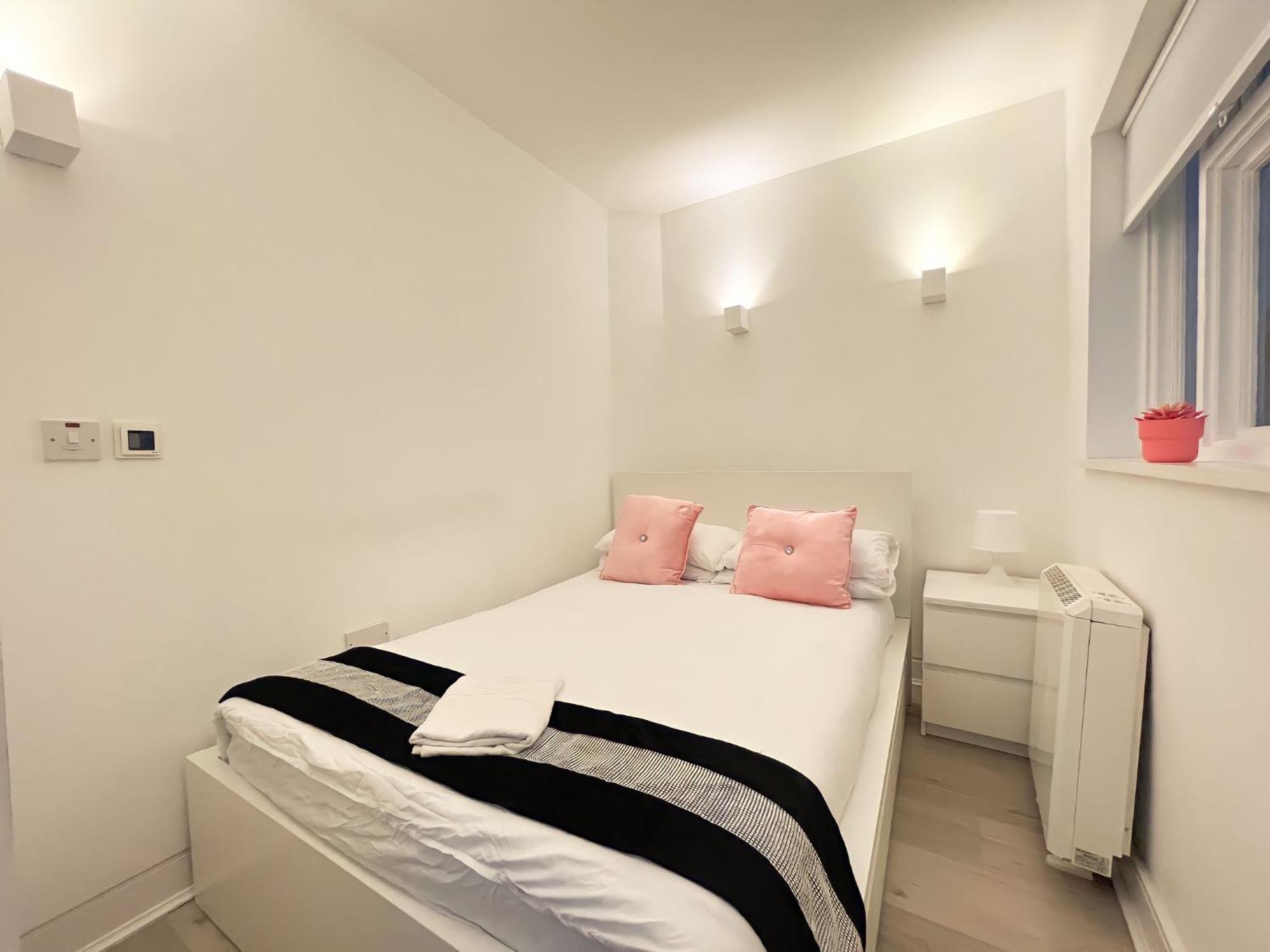 Hyde Park Luxury Apartment London