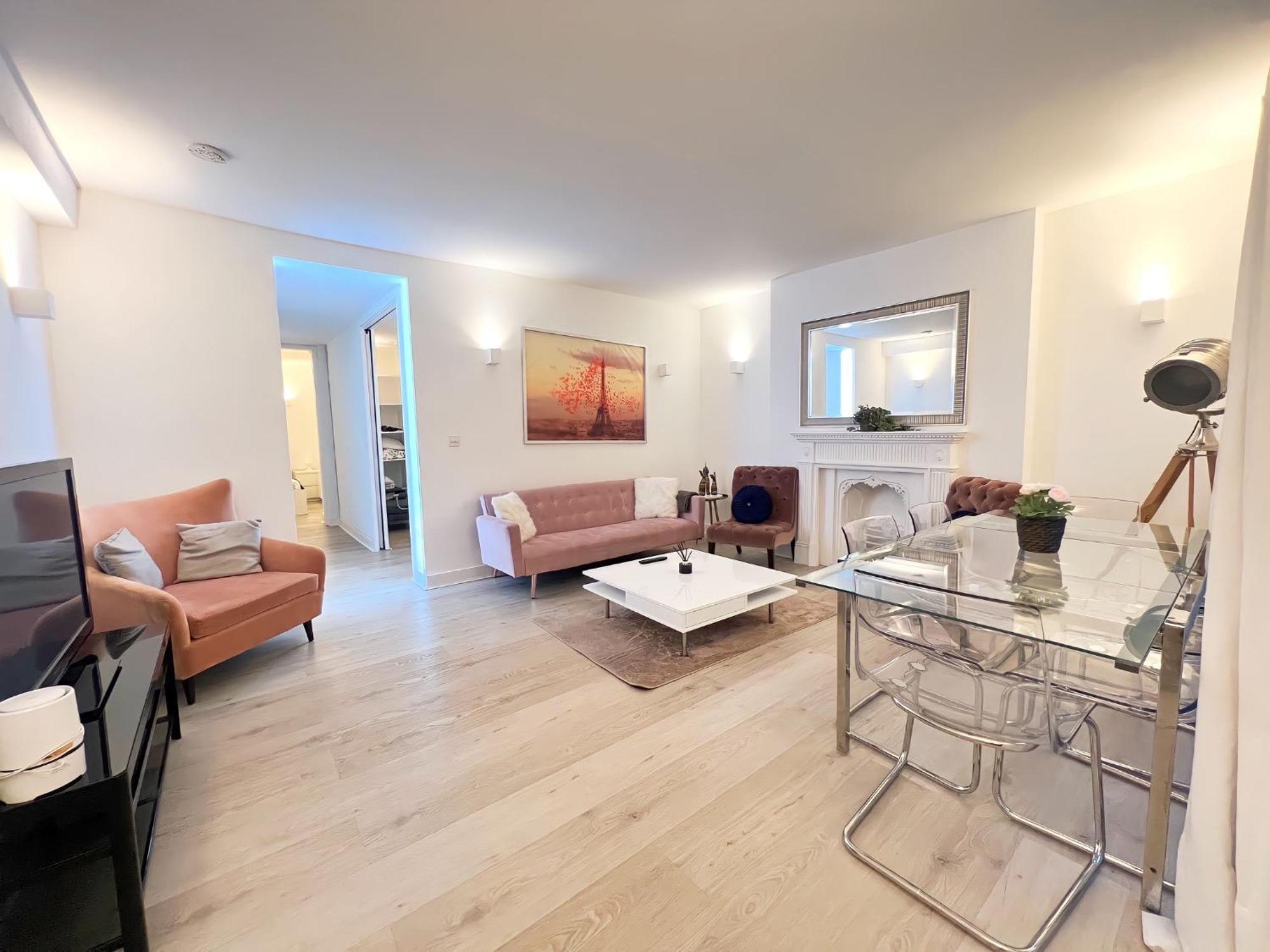 Hyde Park Luxury Apartment London