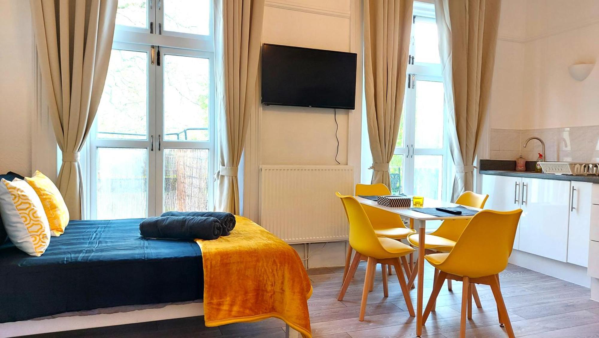 Apartment Big With View To Park In Camden Kings Cross London