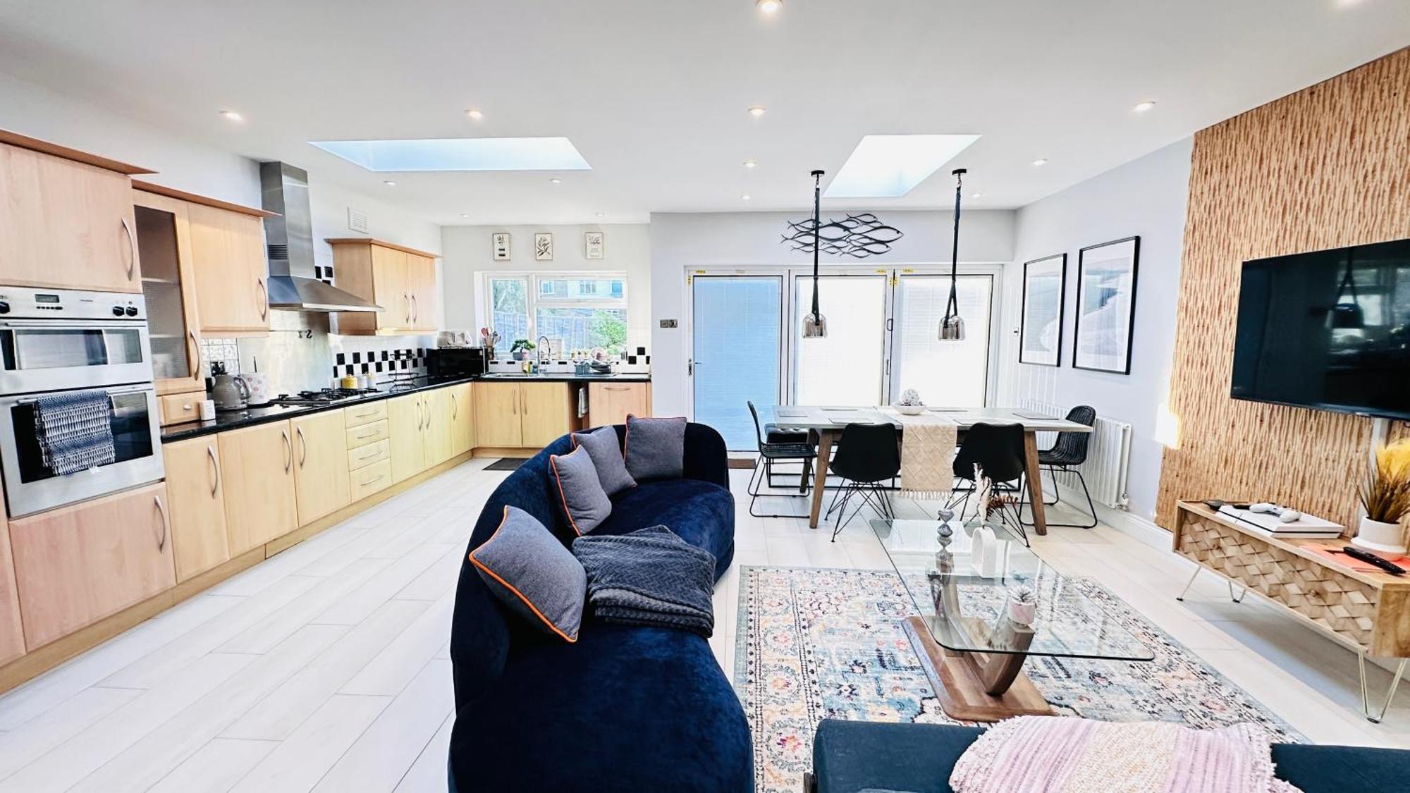 Isleworth House By Smart Corporate Holiday home *