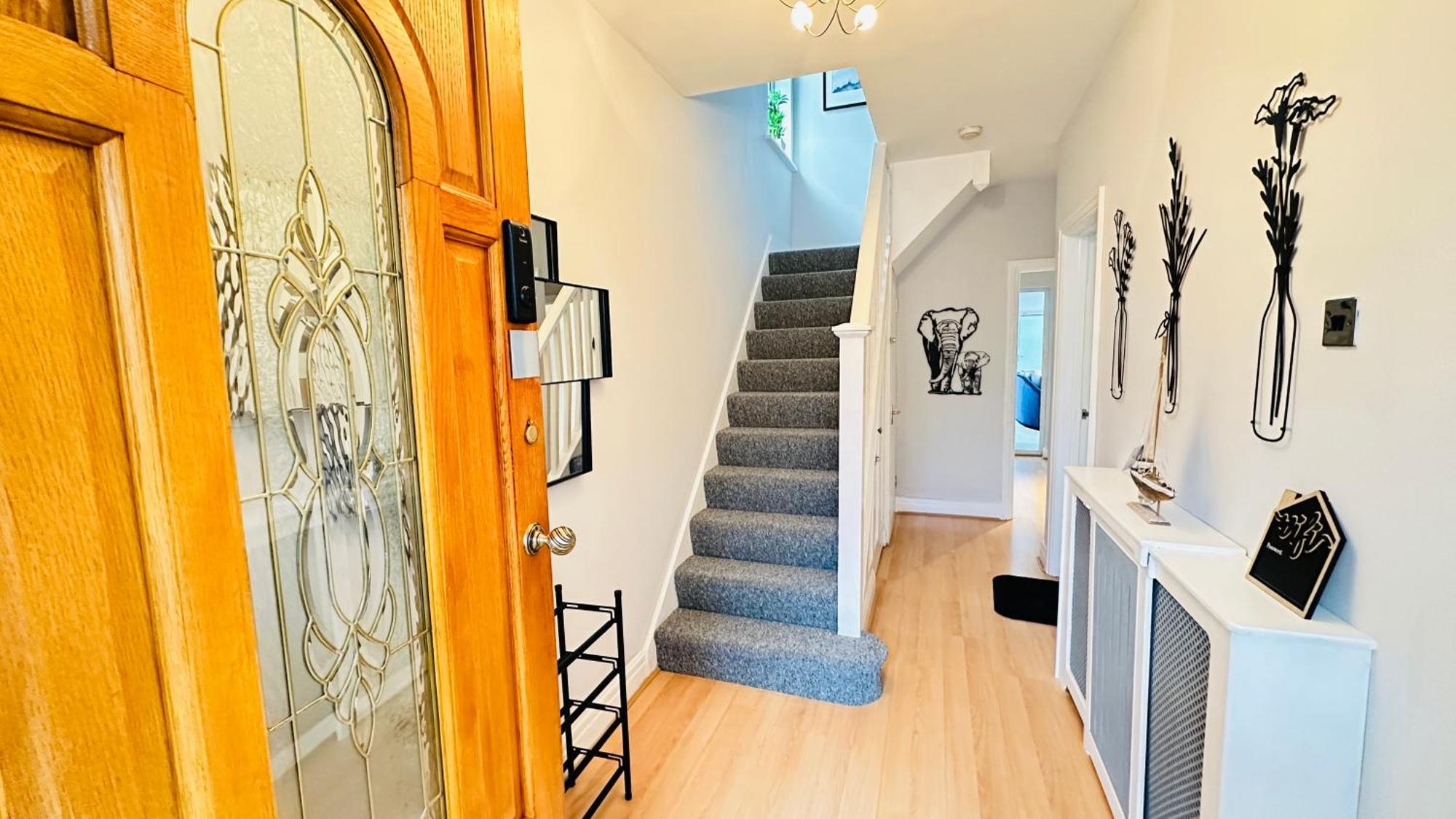 Isleworth House By Smart Corporate Holiday home *