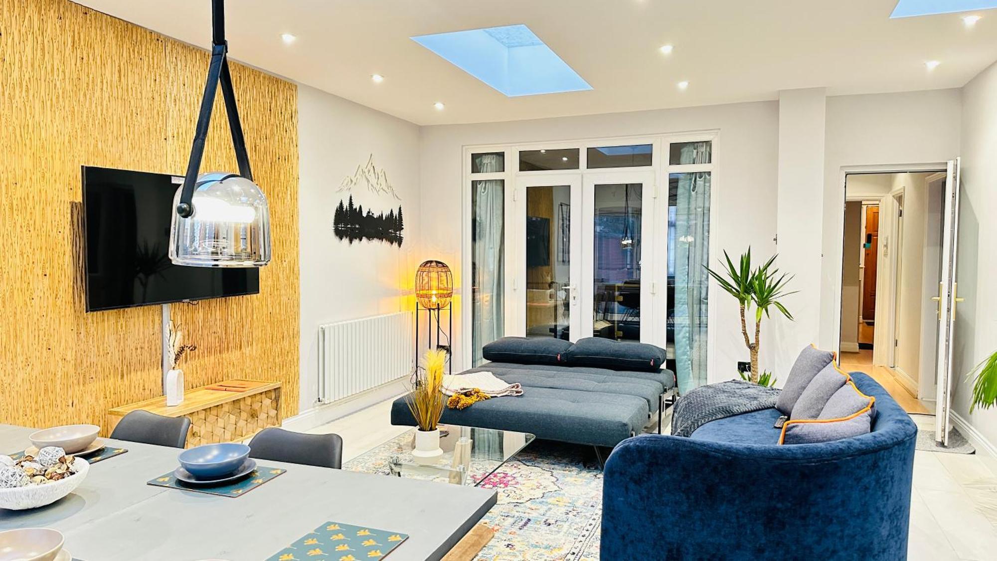 Holiday home Isleworth House By Smart Corporate