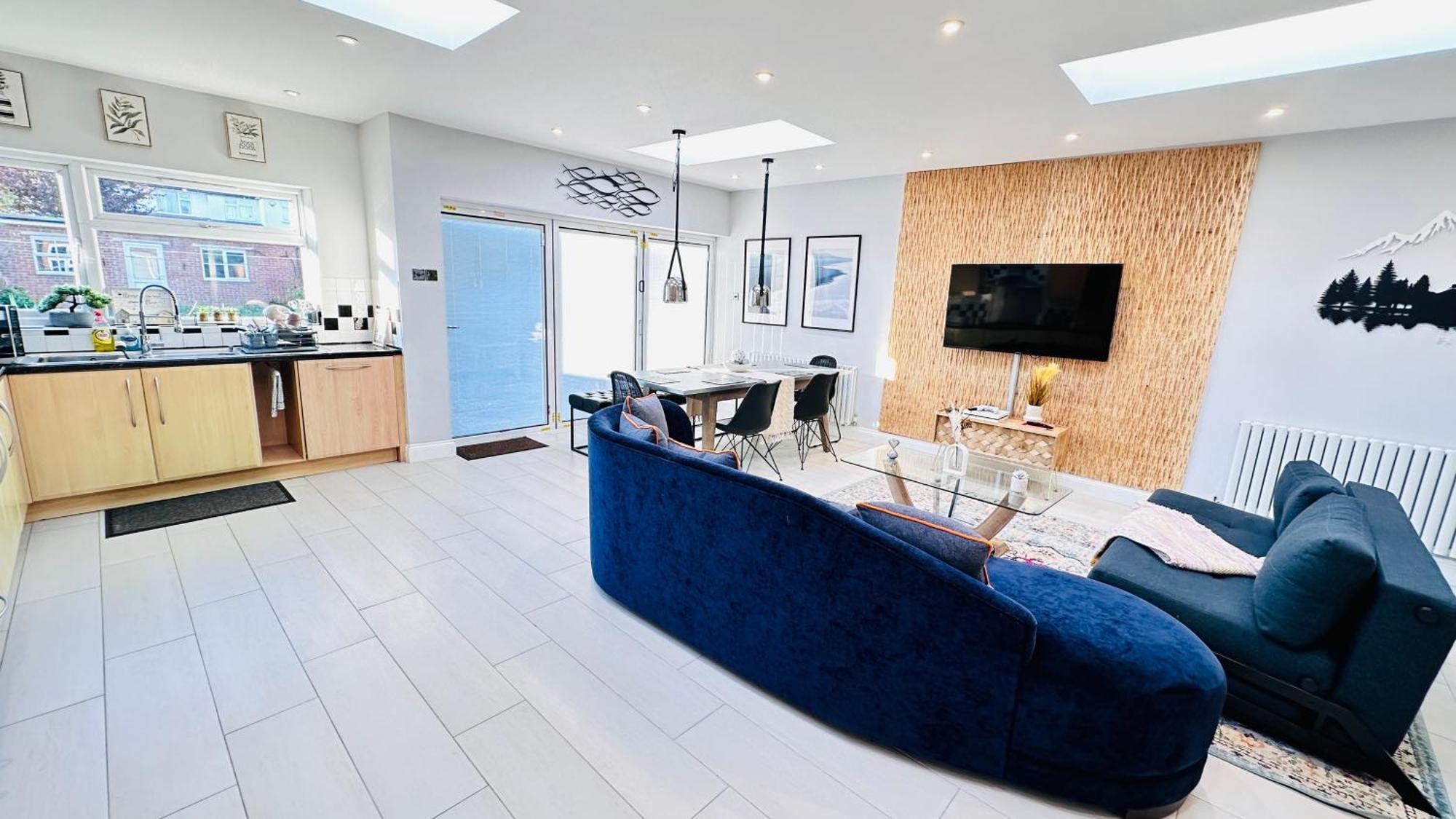 Isleworth House By Smart Corporate *